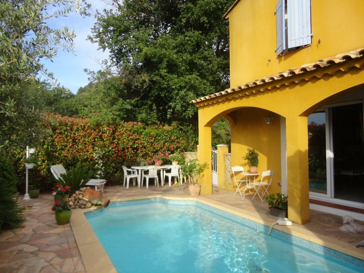 Deux Chambres Chez L'Habitant Dans Villa De Charme Avec Piscine Et Proche Mer Cuers Zewnętrze zdjęcie